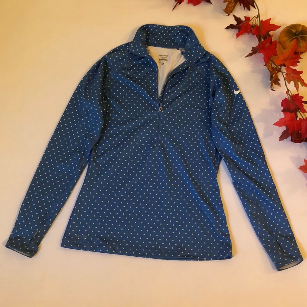 Nike Pro Woman’s Pullover Size Medium